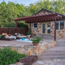 The Studio Lantana Bed and Hot Tub Deck